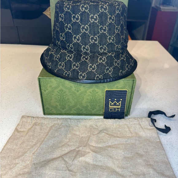 GUCCI GG BUCKET HAT UNISEX - Picture 6 of 13